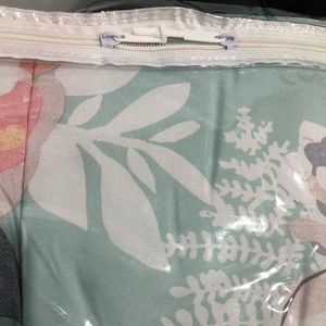 Bedding - Brand new 3 pieces King reversible comforter set Bedding - Brand new 3 pieces King reversible comforter set
